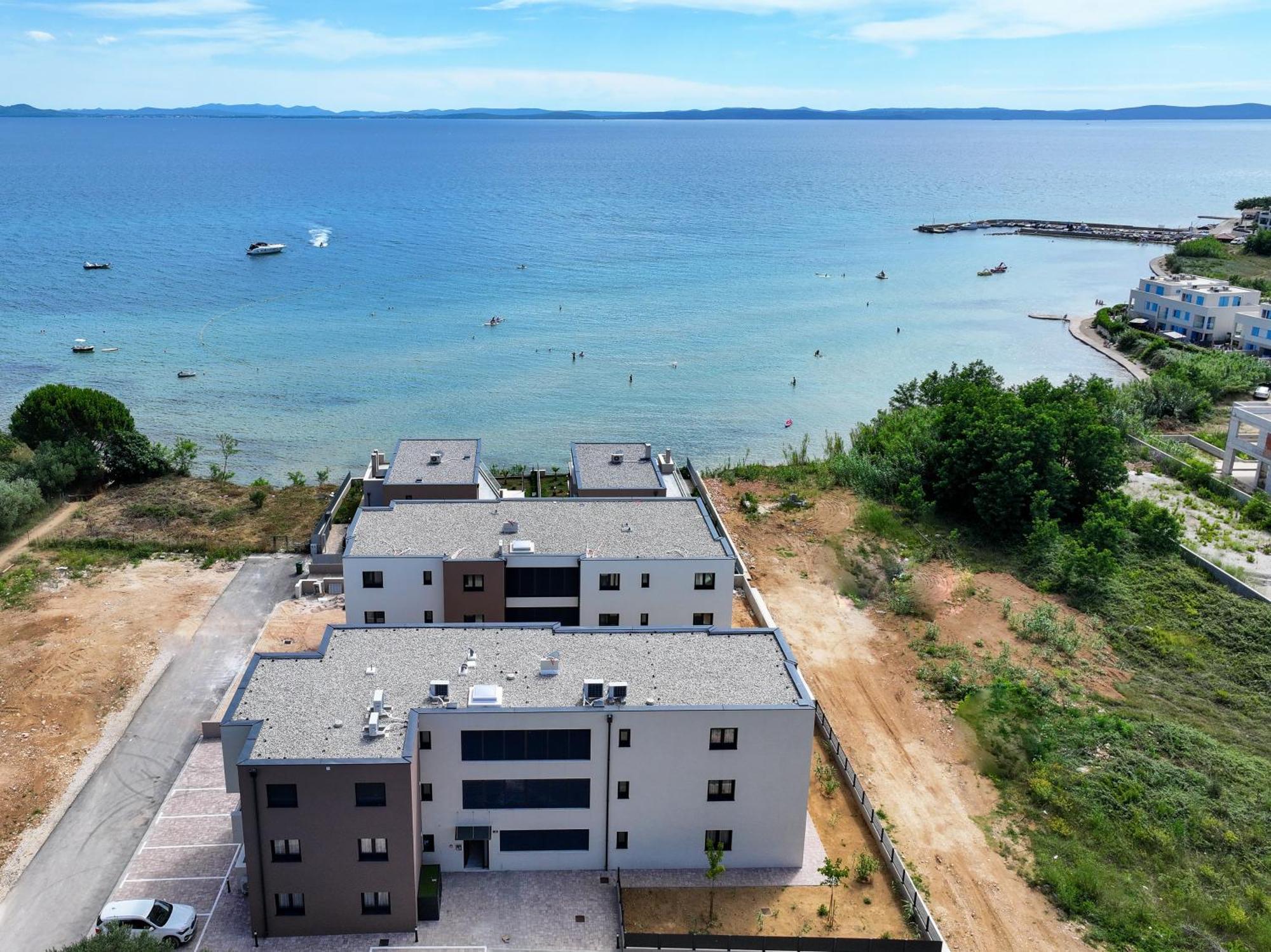 Deluxe Apartments Privlaka On The Sand Экстерьер фото