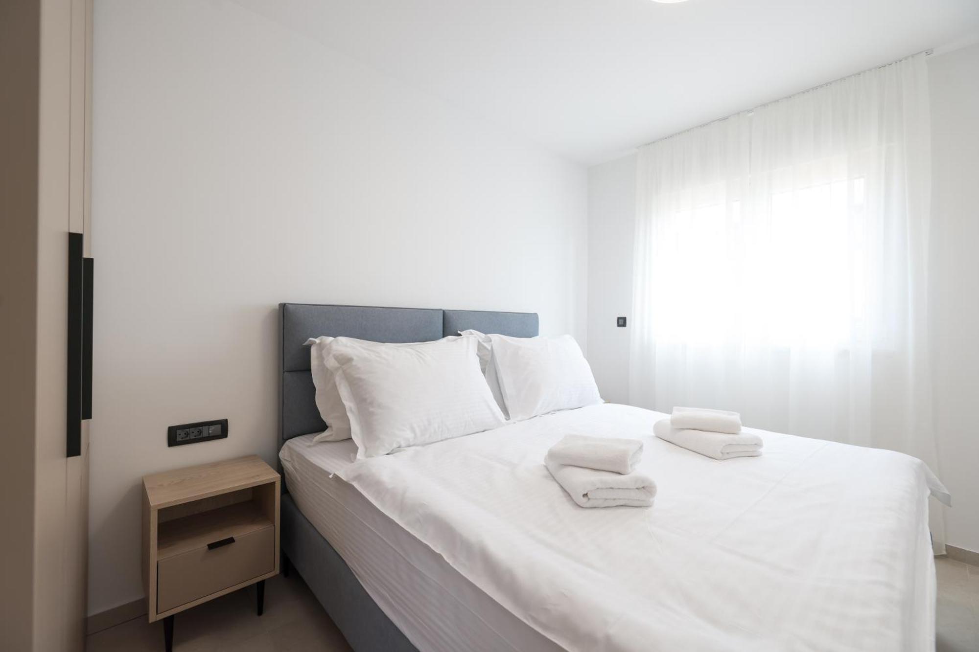 Deluxe Apartments Privlaka On The Sand Экстерьер фото