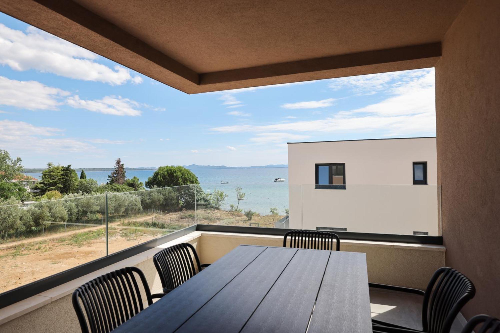 Deluxe Apartments Privlaka On The Sand Номер фото
