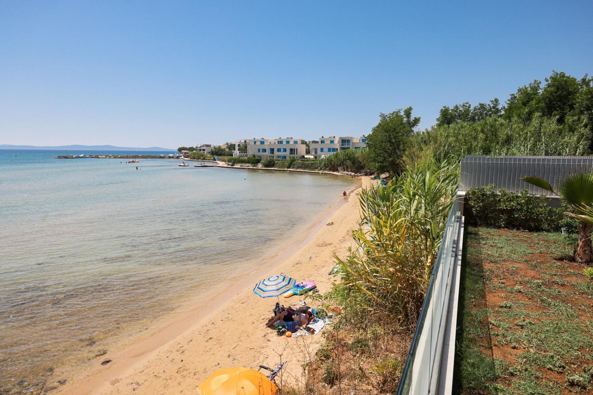 Deluxe Apartments Privlaka On The Sand Экстерьер фото